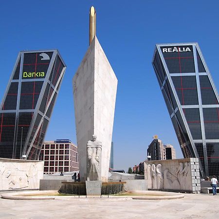 Atico Puerta De Europa Appartement Madrid Buitenkant foto